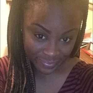 Meet your Posher, Carla