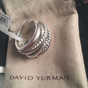 David Yurman  Crossover silver ring