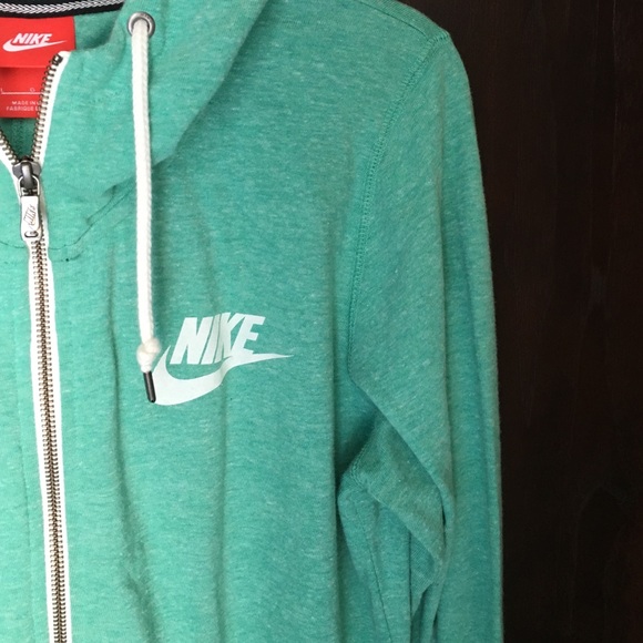 Nike Vintage zip hoodie🎀