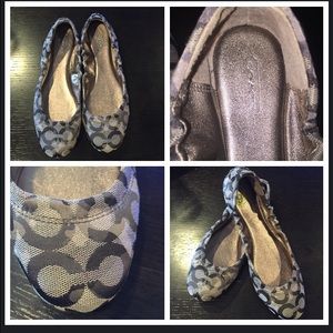 NWOT- Coach gray "C" ballet flats