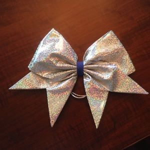 Great condition Cindy Bows of London bow