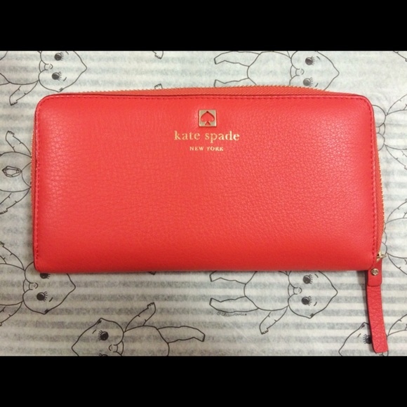SOLD ! Kate Spade Southport Avenue Neda Wallet