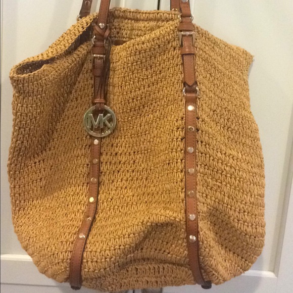 EUC Michael Kors straw and leather bag