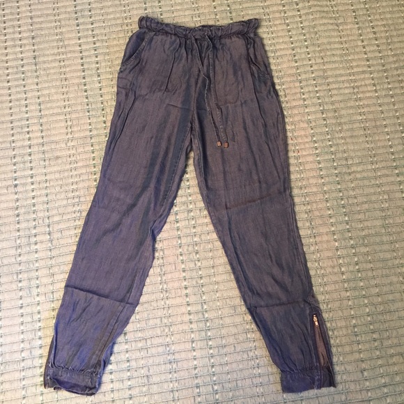 Lite weight denim joggers w/ drawstring and zipper