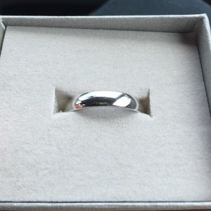Men's wedding band