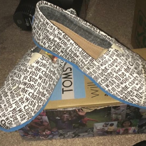 Brand new never worn toms