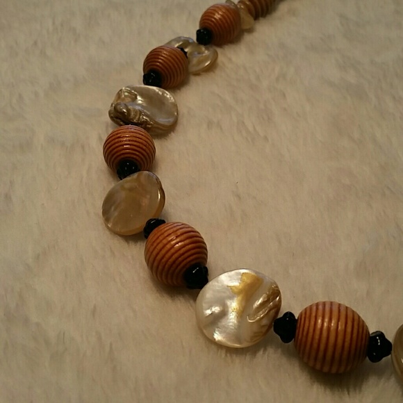 Bead and Shell Necklace - Picture 3 of 3
