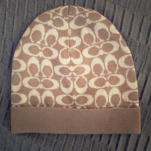 ⬇️Reduced!⬇️ Coach winter hat