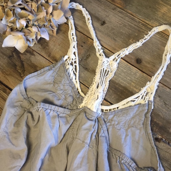 Gray and Crochet top - Picture 4 of 4