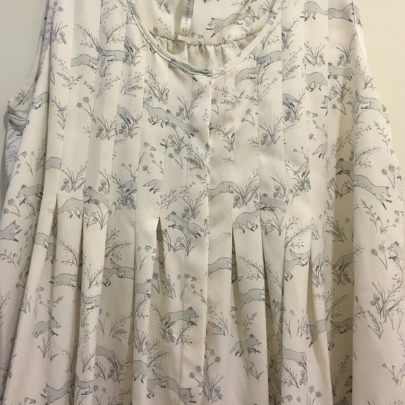 LC Lauren Conrad fox print sleeveless top size M