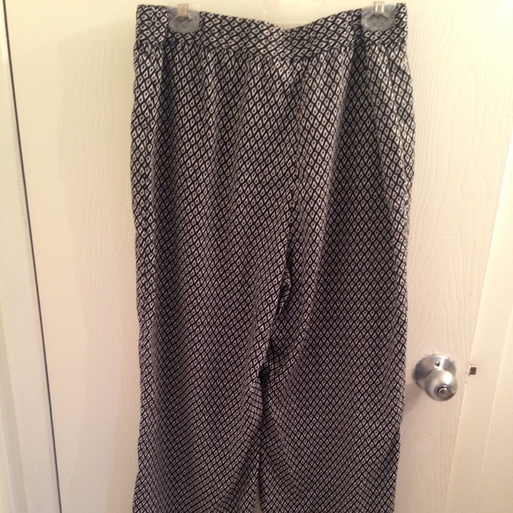 Fun and flowy printed pants!