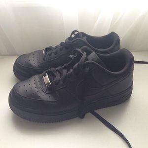 Black Nike Air Force 1