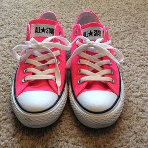 Hot pink Converse
