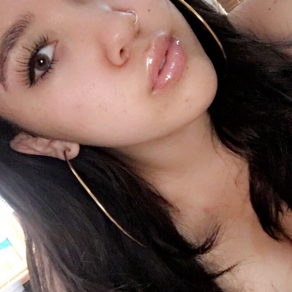 Meet your Posher, Fumi