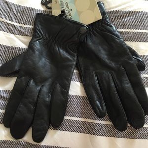 Brand new women leather gloves