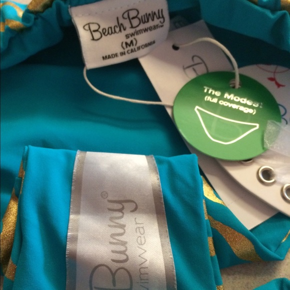 Beach Bunny Bikini. - Picture 4 of 7