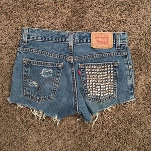 High wasted Levi Jean Shorts