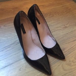 Shoe Mint Black Patent Leather Pump