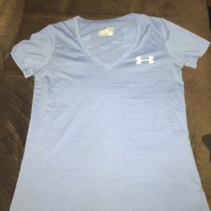 Under armor tee heat gear size XS 💙