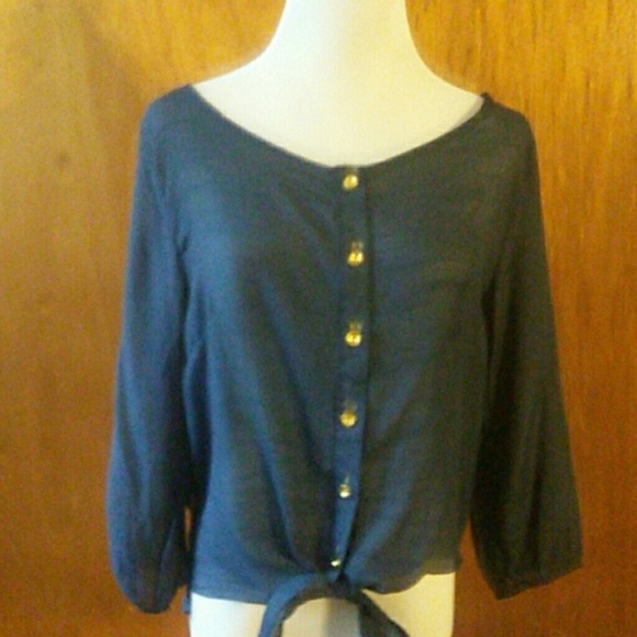 Cute tie front blouse NEW! - Picture 1 of 3