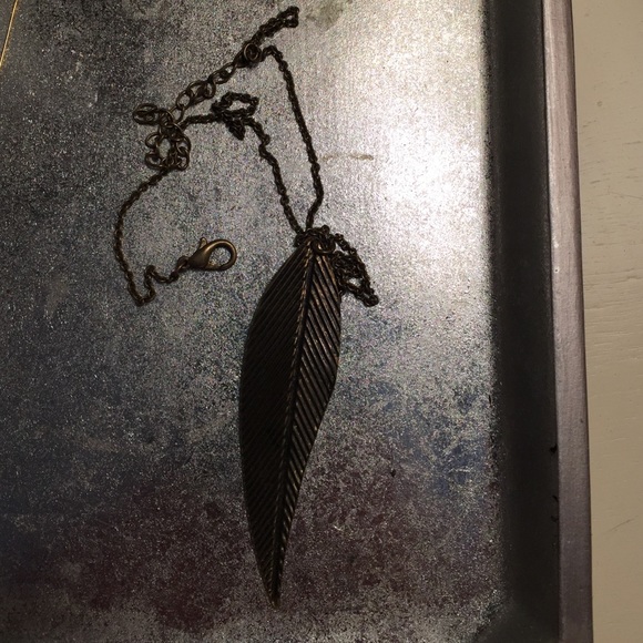 Feather chain necklace