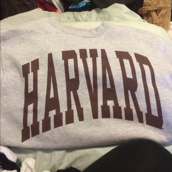 HARVARD SWEATSHIRT