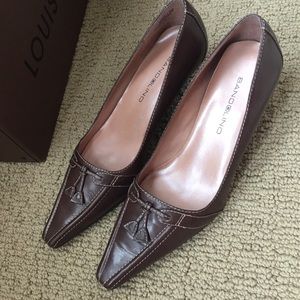 Brown short heels shoes
