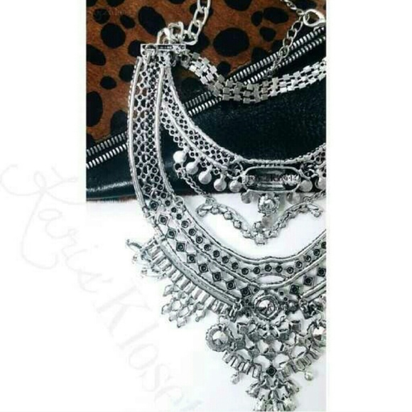 Jewelry | Chic Chick silver Statement Necklace - Picture 3 of 4