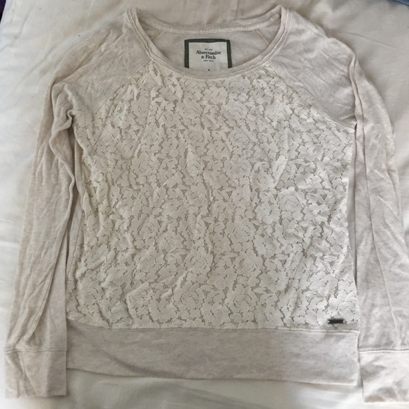 Abercrombie & Fitch long sleeve lace front shirt