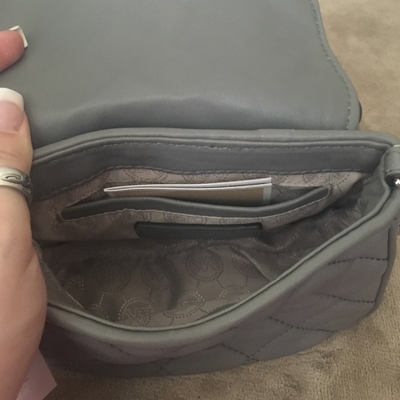 Michael Kors Steel Grey small quilt crossbody NWT - Picture 3 of 4