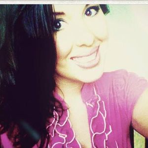 Meet your Posher, Desiree
