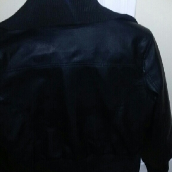 Leather jacket - Picture 2 of 2