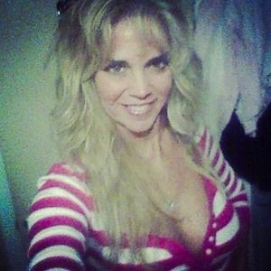 Meet your Posher, Lynn