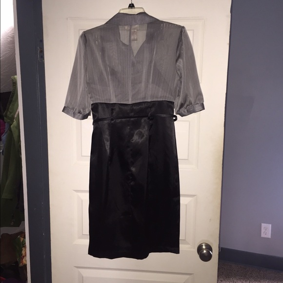 Dress - Picture 3 of 3