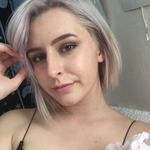 Meet your Posher, Bella