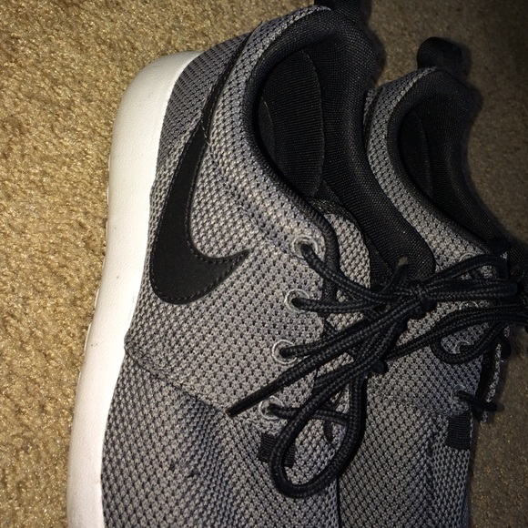 Rosche runs Nike