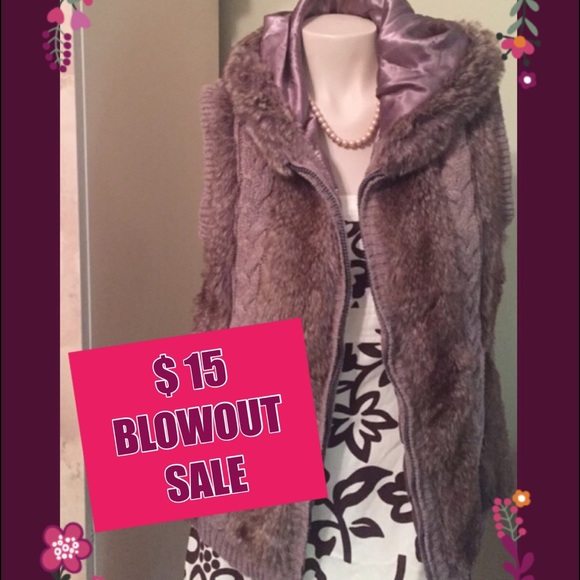 Green Tea Sweaters - ✅GREEN TEA Zip Up FAUX FUR VEST SIZE M✅