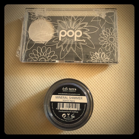 Pop eyeshadow smokin hot & Bella terra bluemineral
