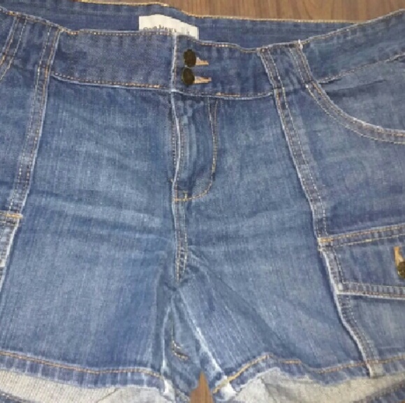 Short shorts