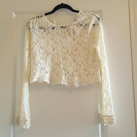 Forever 21 Tops - Lace crop top