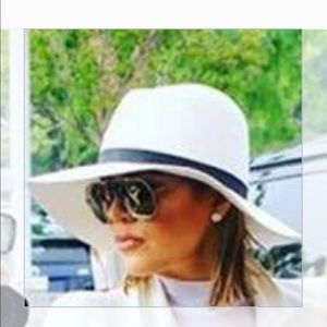 Meet your Posher, Miriam