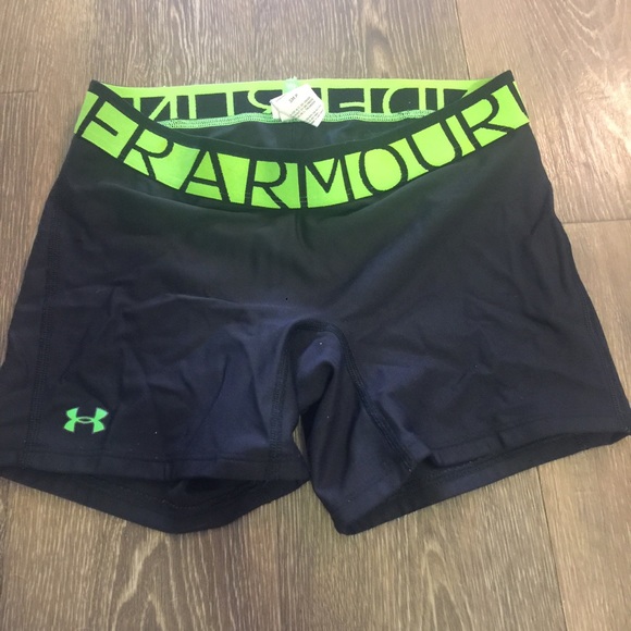 Under Armour Pants - Under Armour compression shorts