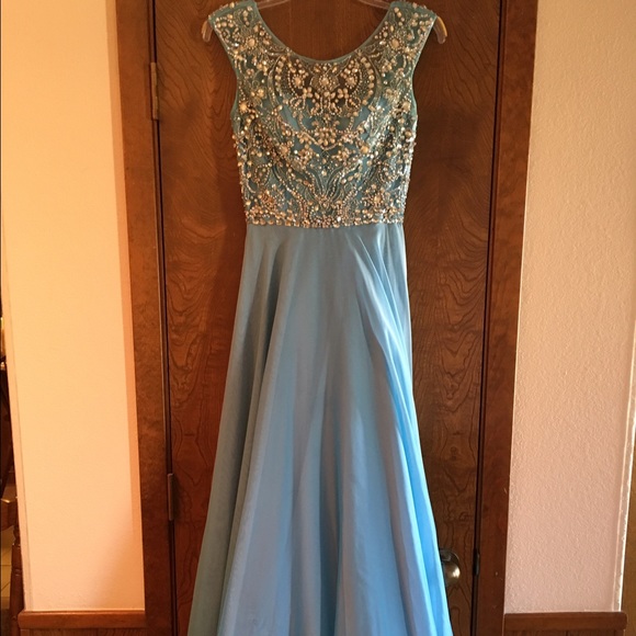 Sherri Hill Formal - Picture 2 of 3