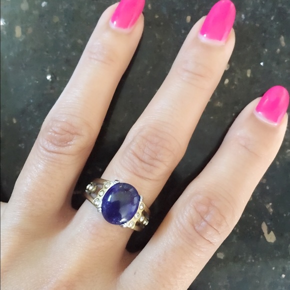 Stunning Africa blue sapphire ring