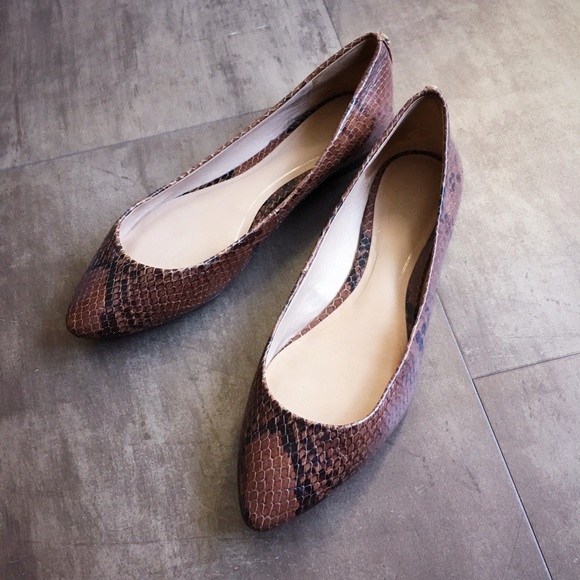 Massimo Dutti flats