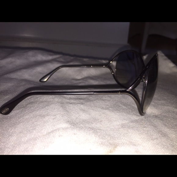Tom Ford grey tinted sunglasses. Case included.