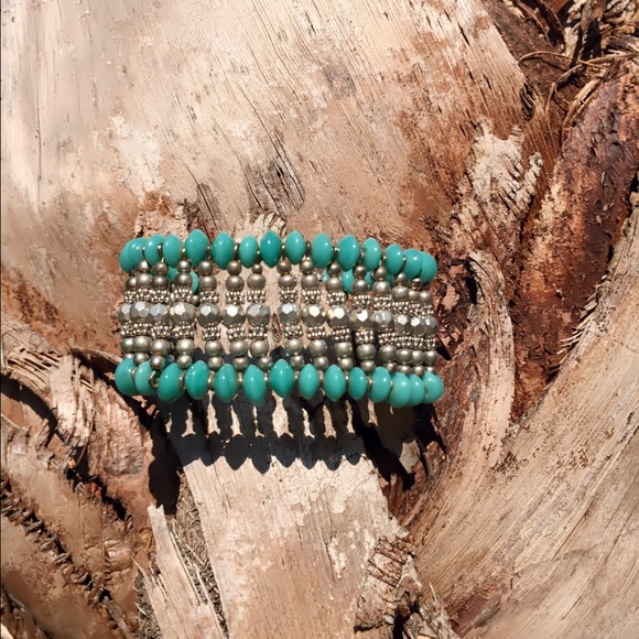 ‼️ SOLD IN BUNDLE ‼️turquoise and silver Bracelet