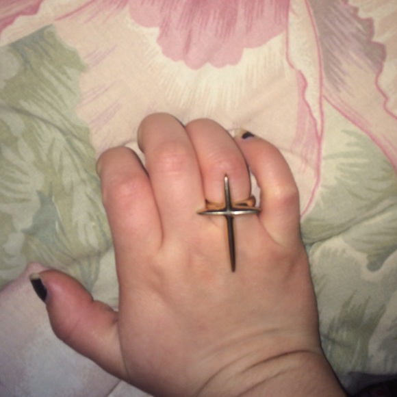 Cross ring