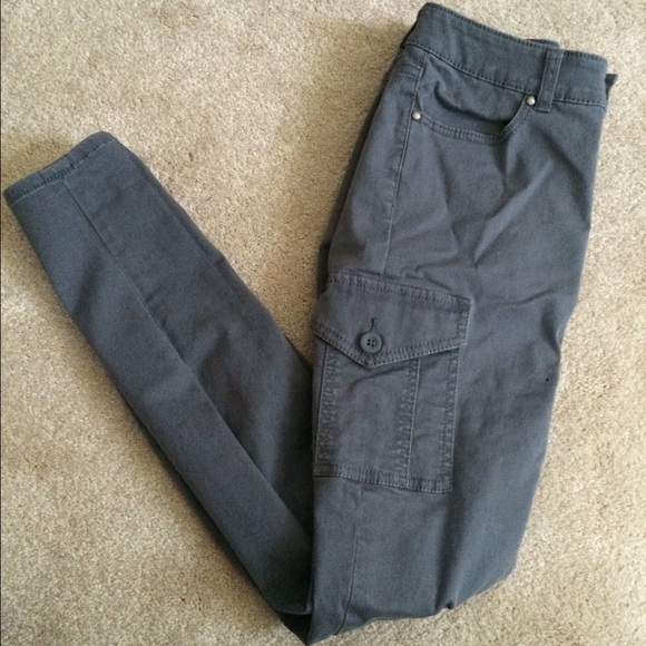 Express Cargo Skinny Pants!!