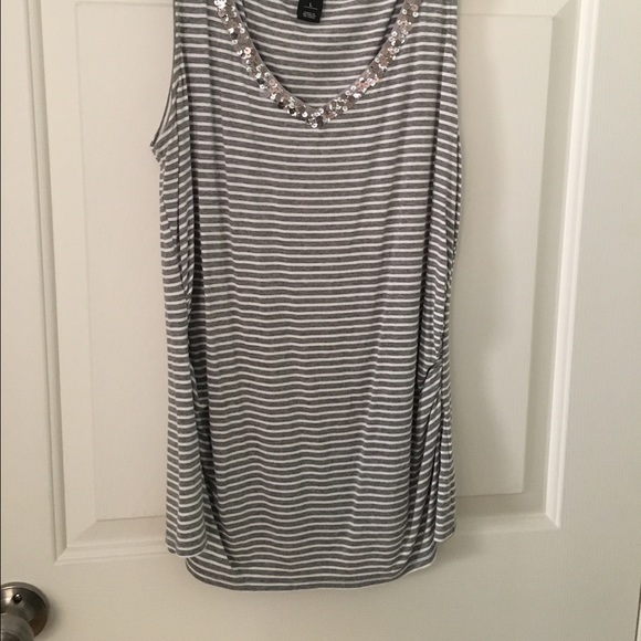 White House Black Market Sleeveless, Sequined Top - Picture 3 of 4